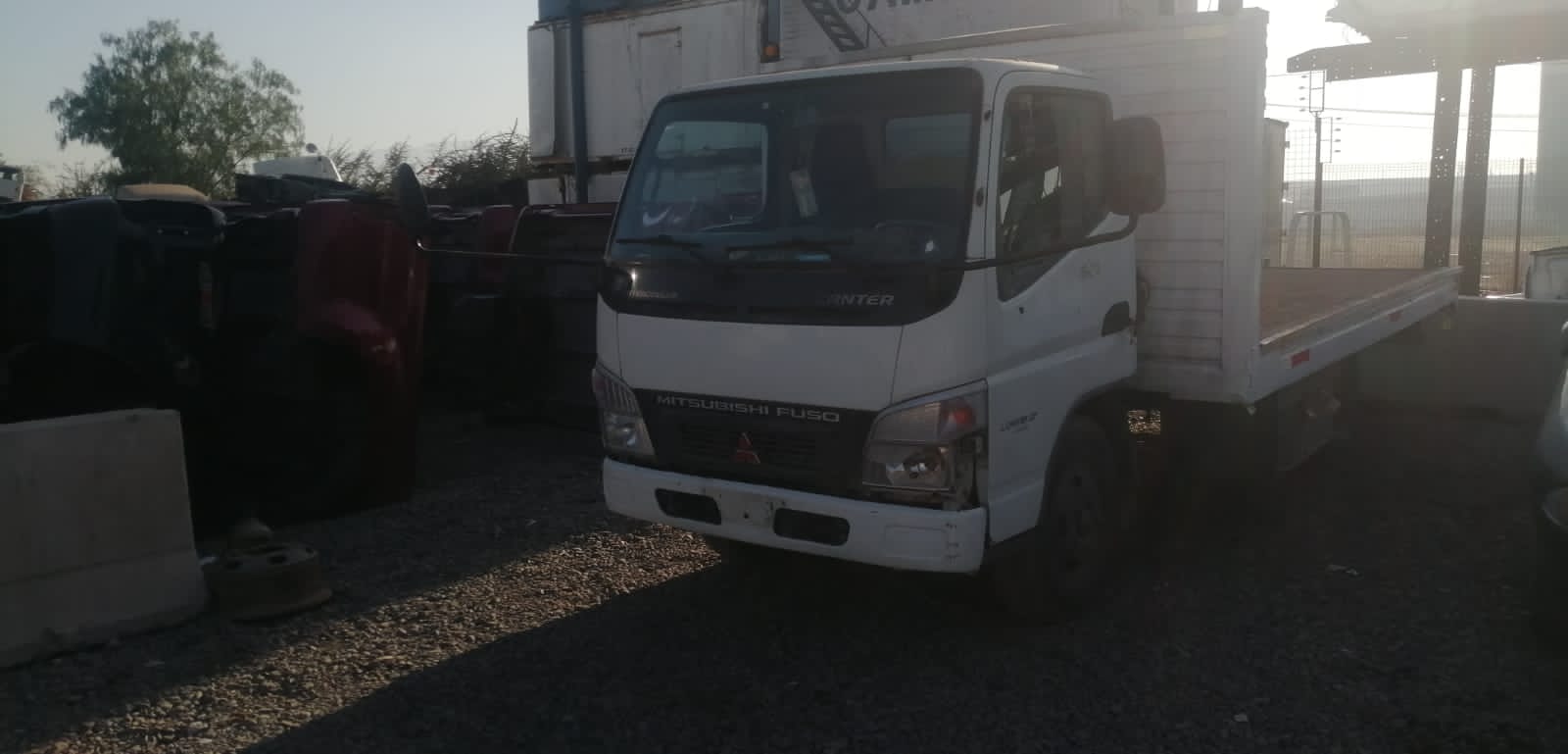  Mitsubishi CANTER 2005    EN DESARME
